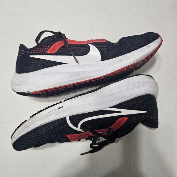 NIKE Air Zoom Pegasus 40 in Black and Crimson Red Men's Size 9 - Picture 2 of 10